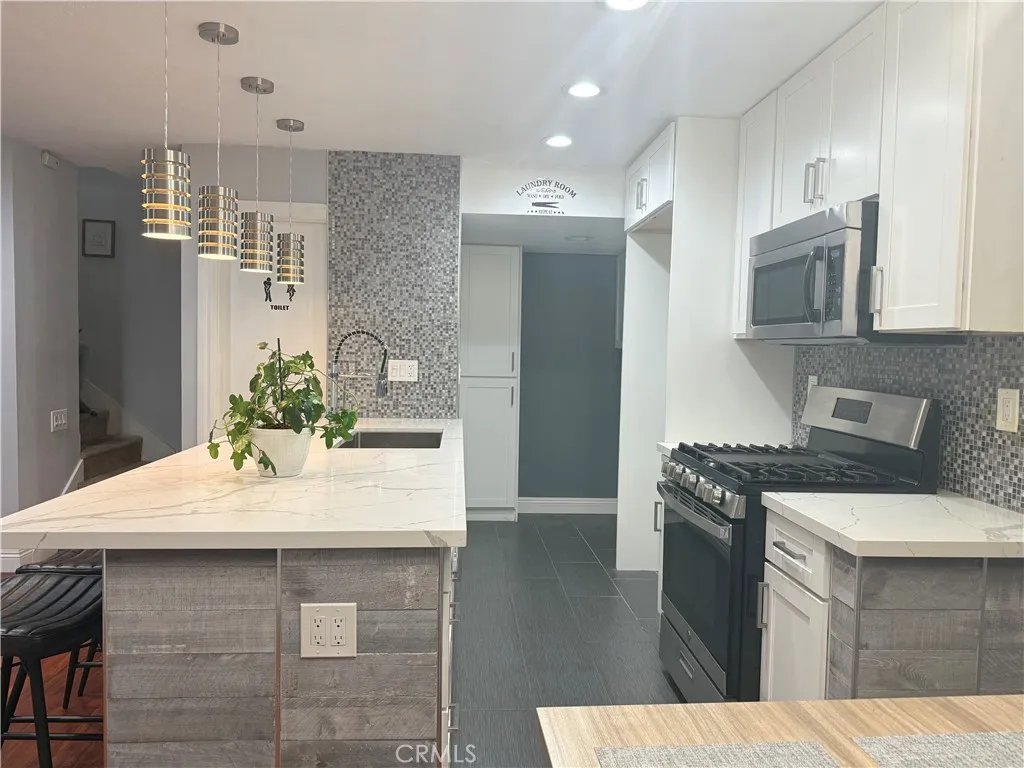 17760 Palo Verde Avenue 27, Cerritos, California 90703 home-pic-9